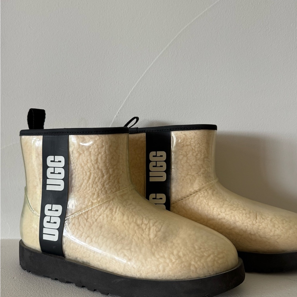 UGG Women classic clear mini